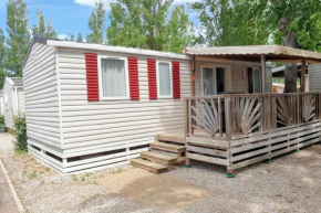 Bungalow familial à Vias avec jacuzzi et piscine partagée